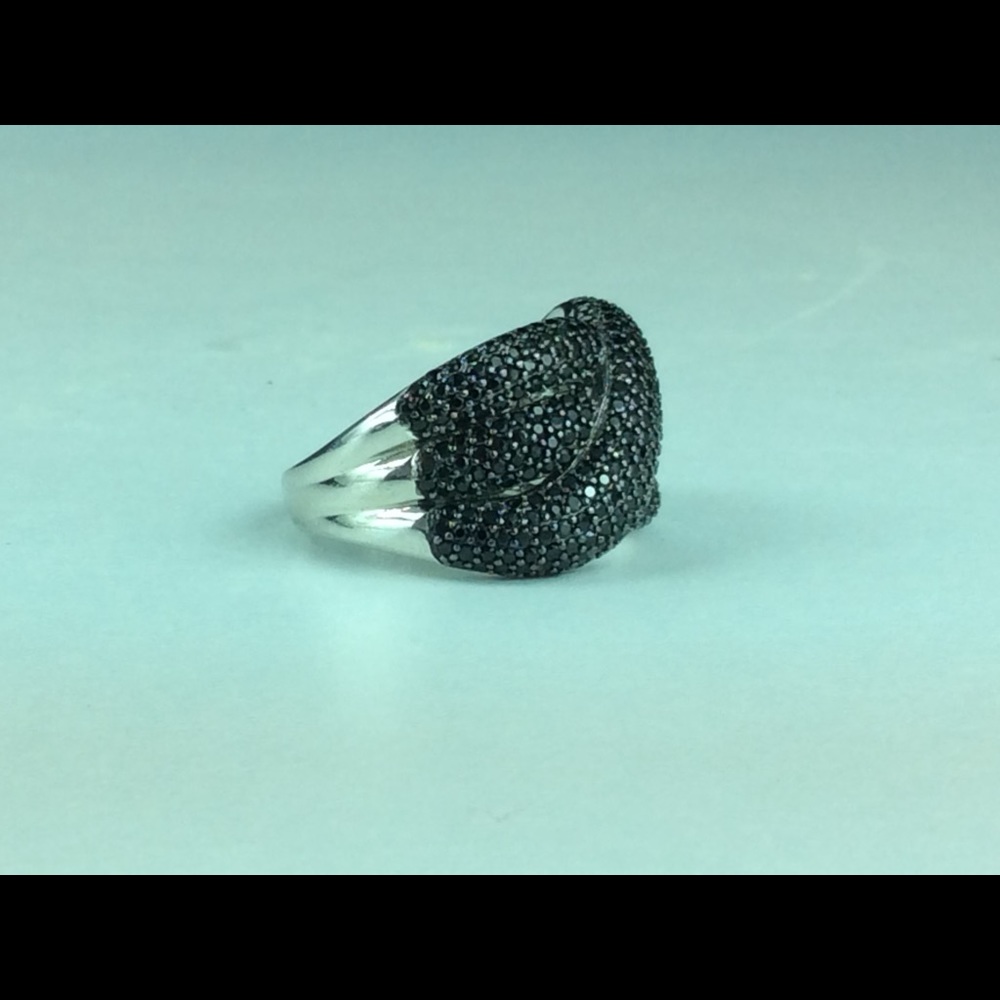Black spinel sterling ring